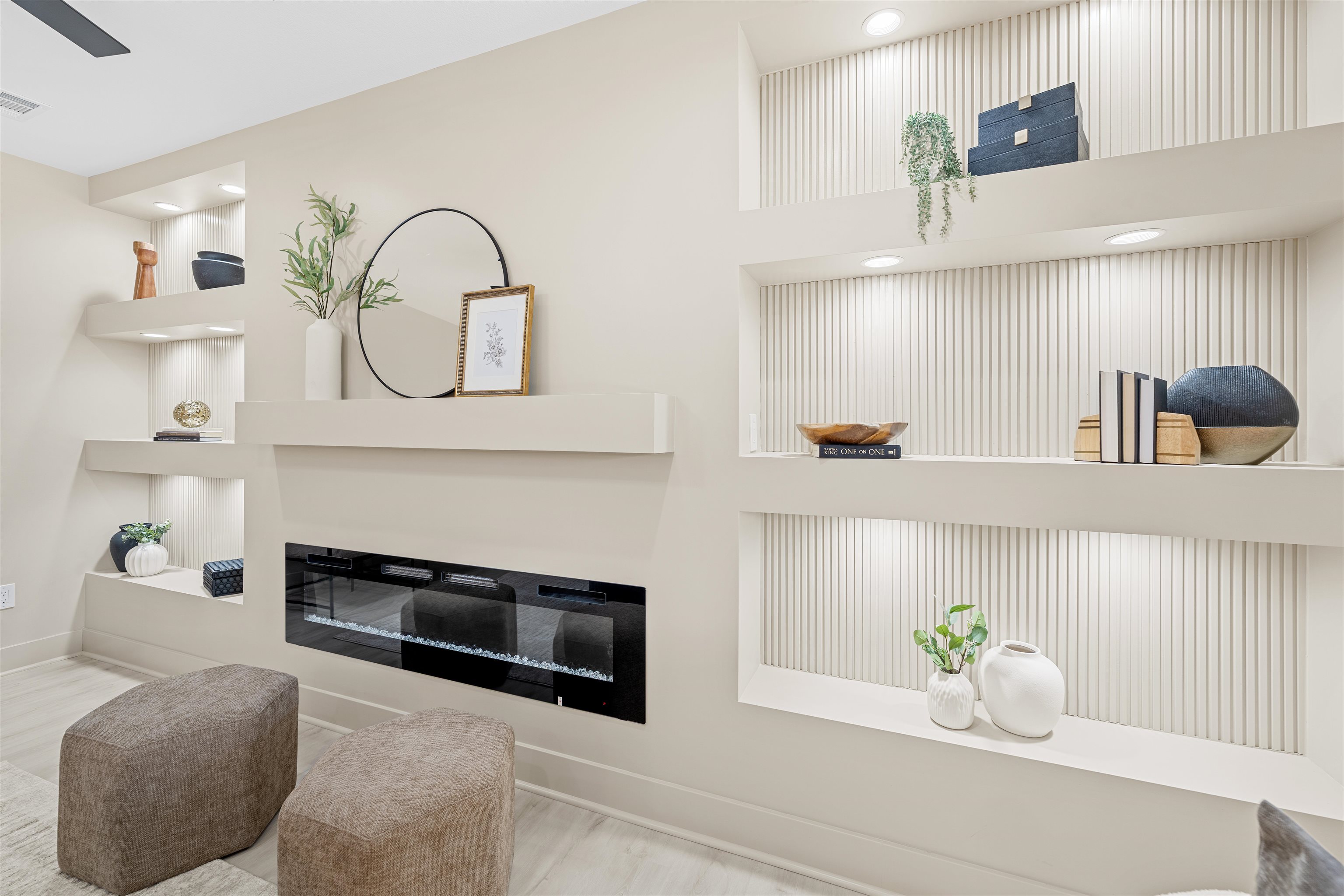 Salina, Kansas, 67401, United States, 3 Bedrooms Bedrooms, ,3 BathroomsBathrooms,Residential,For Sale,1956761