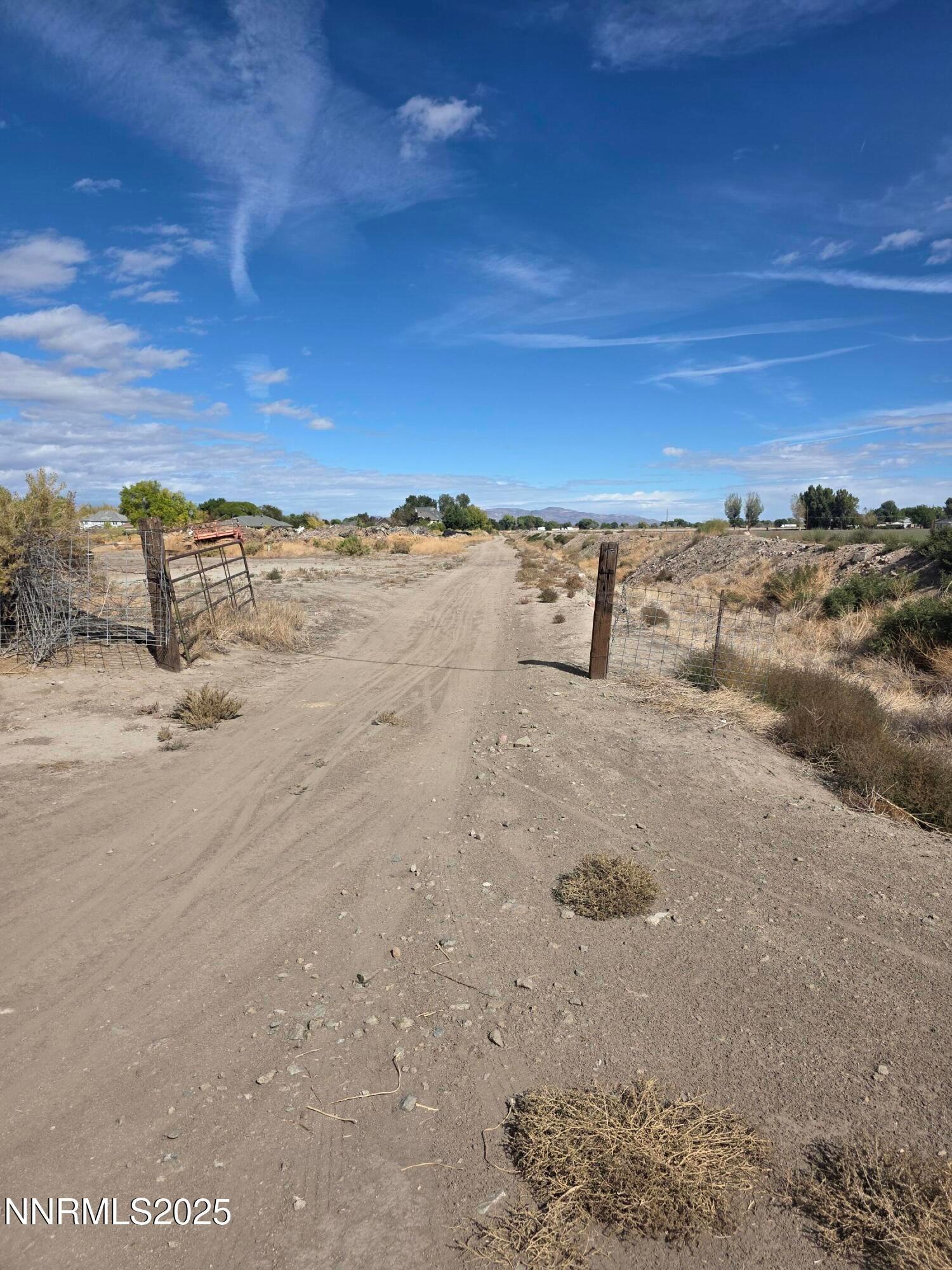 Yerington, Nevada, 89447, United States, ,Residential,For Sale,1987717
