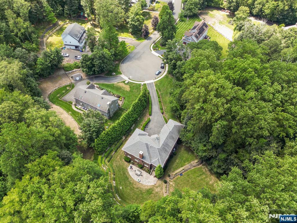 Oakland, New Jersey, 07436, United States, 5 Bedrooms Bedrooms, ,5 BathroomsBathrooms,Residential,For Sale,1907323