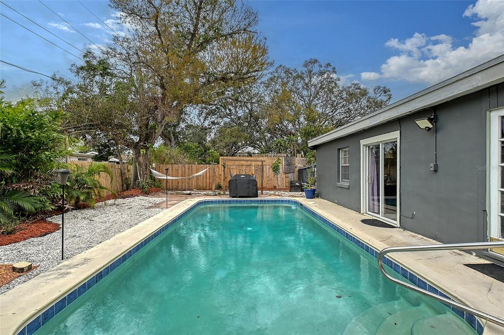 Sarasota, Florida, 34239, United States, 4 Bedrooms Bedrooms, ,2 BathroomsBathrooms,Residential,For Sale,1942091