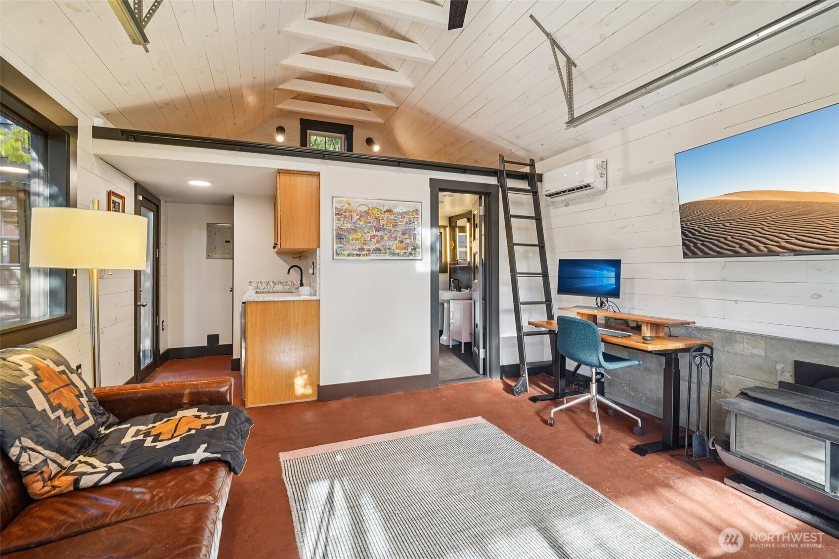 Seattle, Washington, 98108, United States, 3 Bedrooms Bedrooms, ,1 BathroomBathrooms,Residential,For Sale,1979331