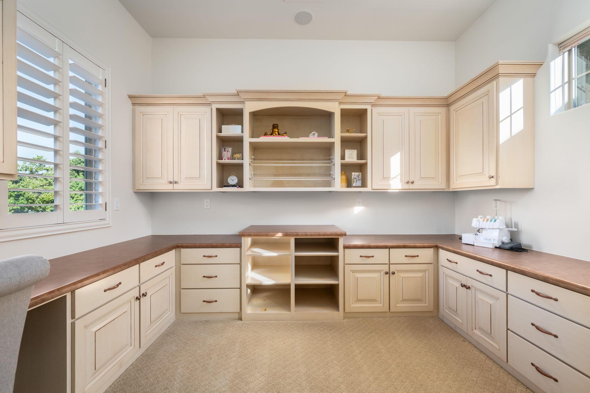 Washington, Utah, 84780, United States, 6 Bedrooms Bedrooms, ,8 BathroomsBathrooms,Residential,For Sale,1916312