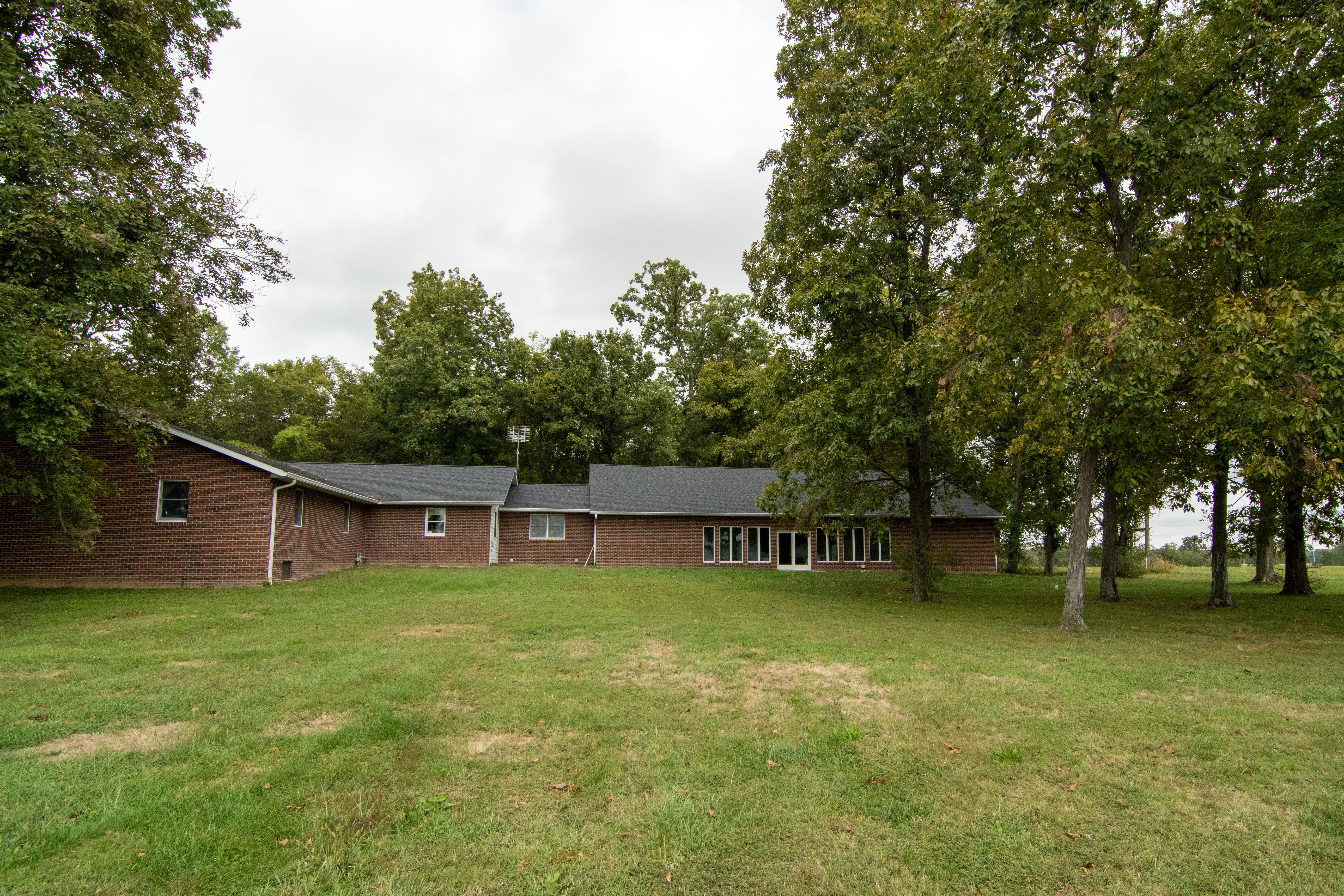 Murphysboro, Illinois, 62966, United States, 5 Bedrooms Bedrooms, ,6 BathroomsBathrooms,Residential,For Sale,1977081