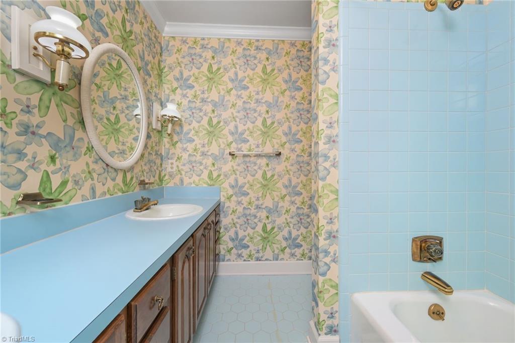 Winston-Salem, North Carolina, 27106, United States, 4 Bedrooms Bedrooms, ,3 BathroomsBathrooms,Residential,For Sale,1970256