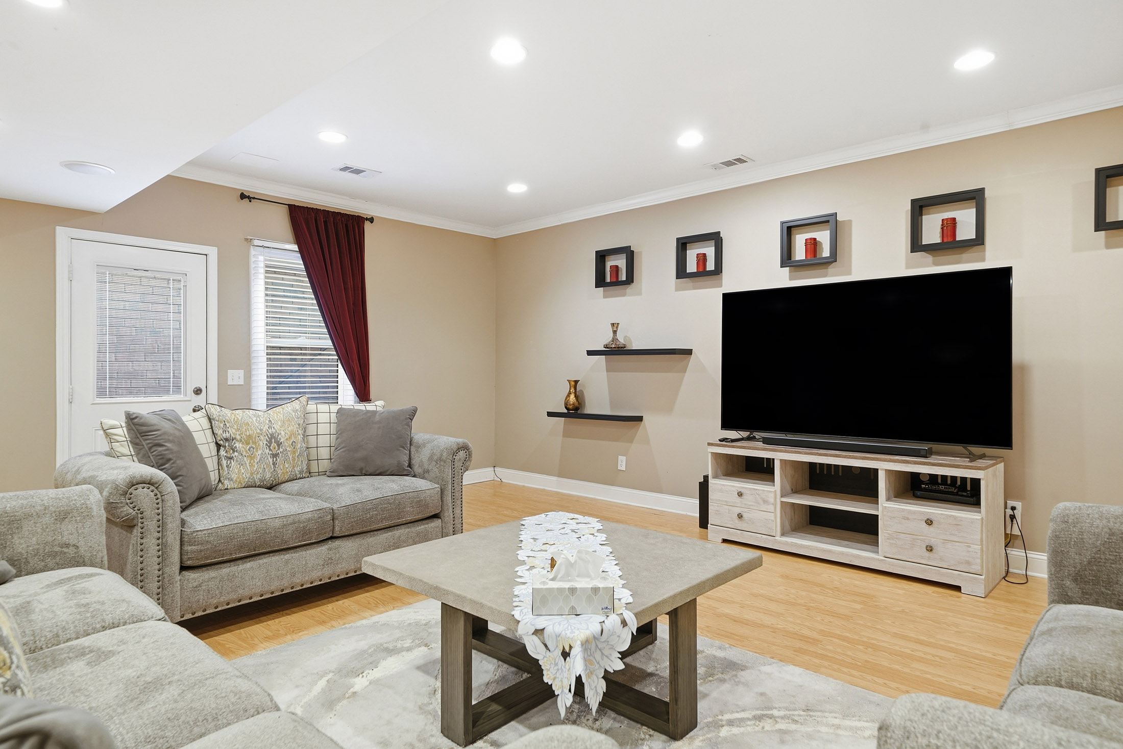  This Glastonberry Home Is Ready to Welcome Its Next Chapter - 物件實景