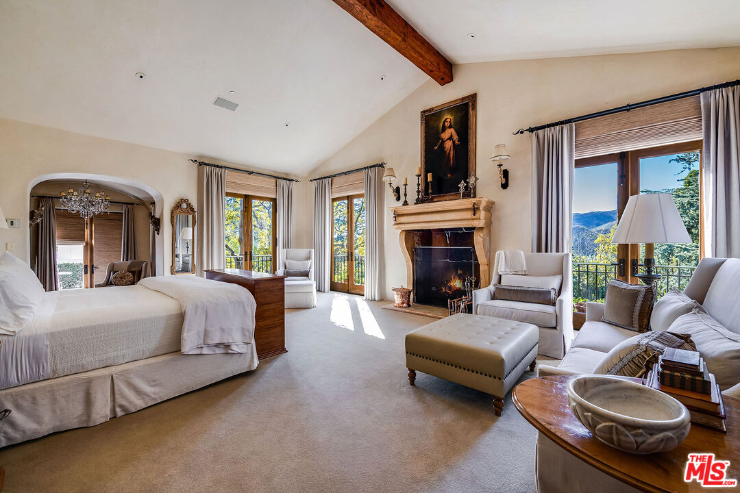 Pacific Palisades, California, 90272, United States, 8 Bedrooms Bedrooms, ,12 BathroomsBathrooms,Residential,For Sale,1949895