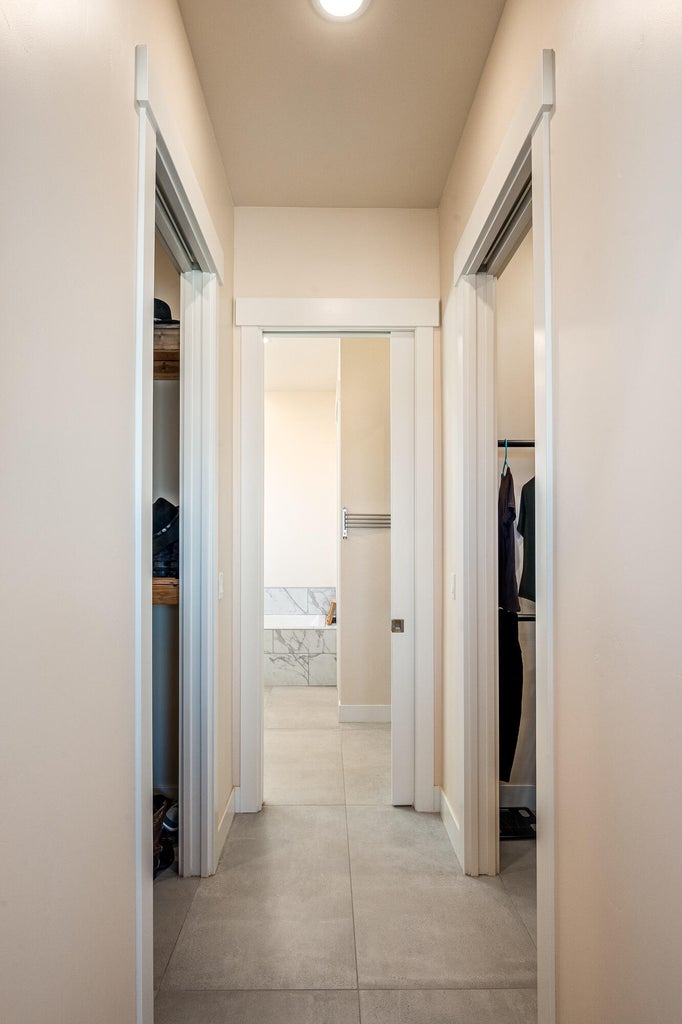 Parowan, Utah, 84761, United States, 3 Bedrooms Bedrooms, ,3 BathroomsBathrooms,Residential,For Sale,1992445