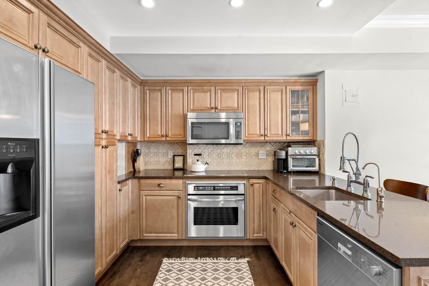 New York City, New York, 10017, United States, 1 Bedroom Bedrooms, ,2 BathroomsBathrooms,Residential,For Sale,1913722
