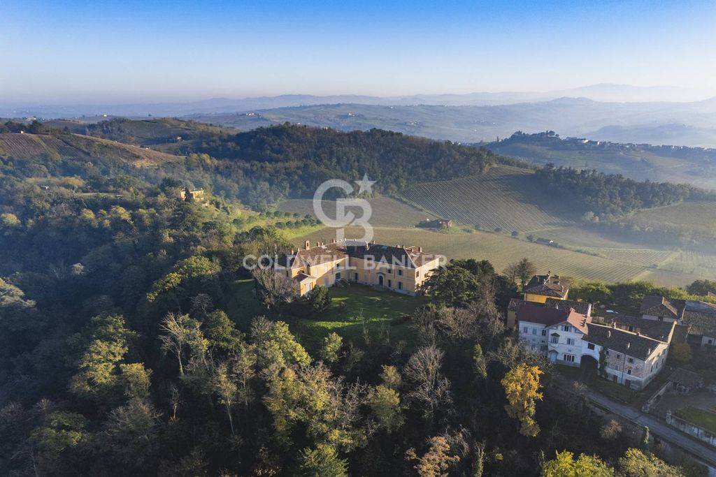 Santa Giuletta, Pavia, 27046, IT, 24 Bedrooms Bedrooms, ,32 BathroomsBathrooms,Residential,For Sale,1927281