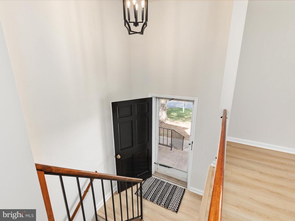 Leesburg, Virginia, 20176, United States, 6 Bedrooms Bedrooms, ,3 BathroomsBathrooms,Residential,For Sale,1979496