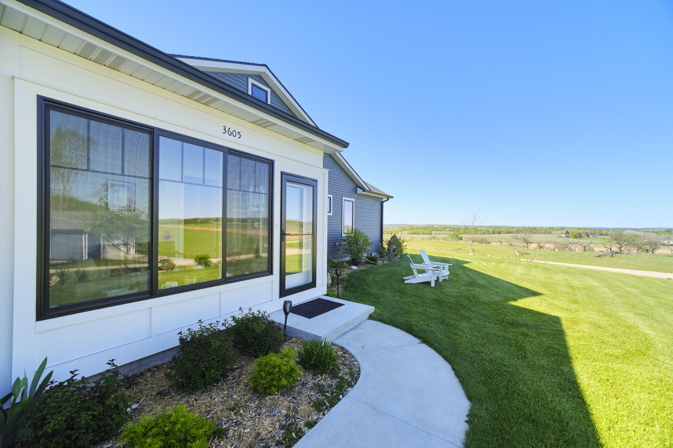 Manistee, Michigan, 49660, United States, 3 Bedrooms Bedrooms, ,2 BathroomsBathrooms,Residential,For Sale,2049083