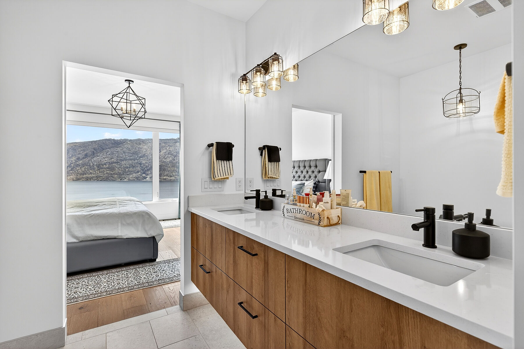  Elevated Lake Country Living - 物件實景