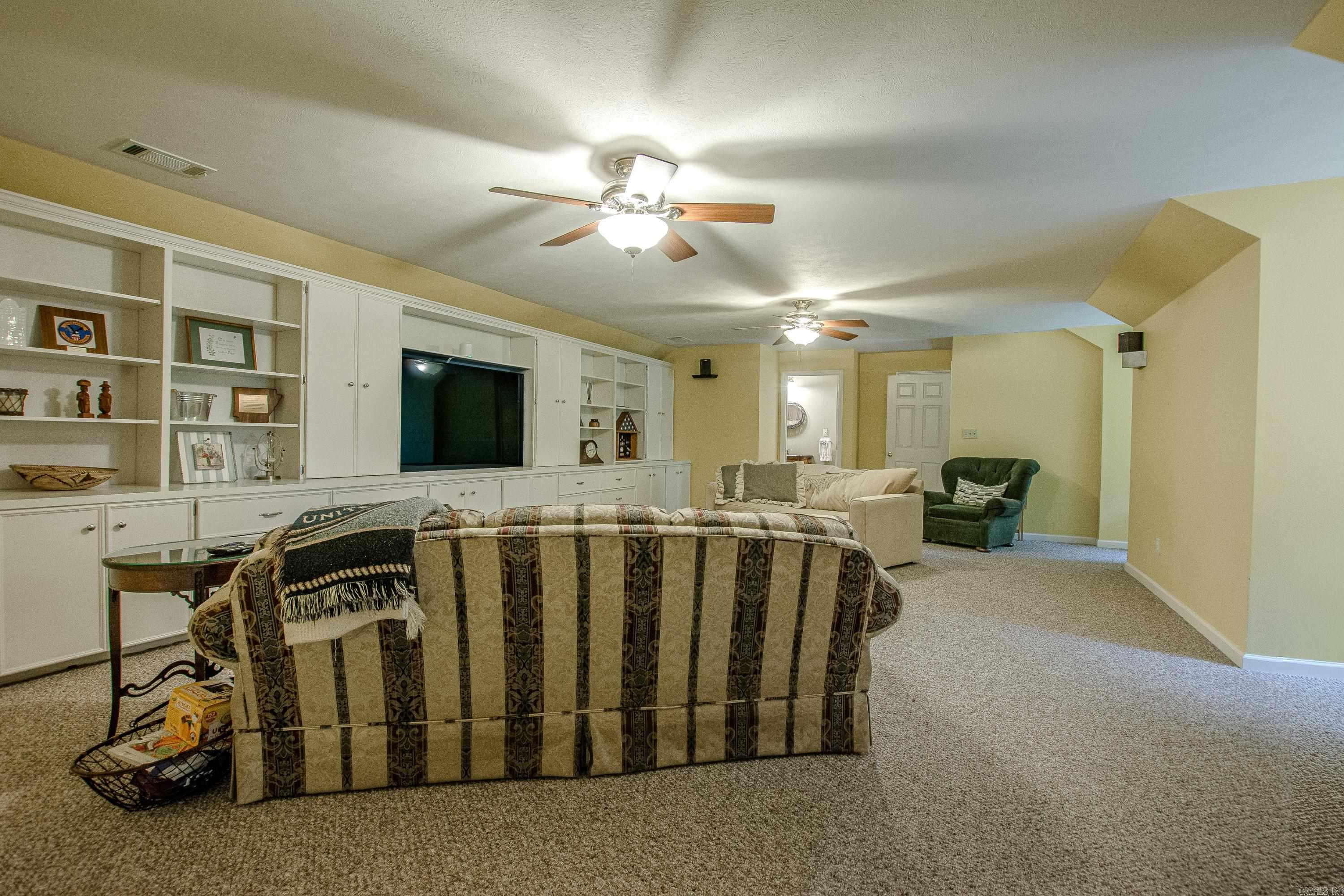 Benton, Arkansas, 72019, United States, 4 Bedrooms Bedrooms, ,4 BathroomsBathrooms,Residential,For Sale,1932840