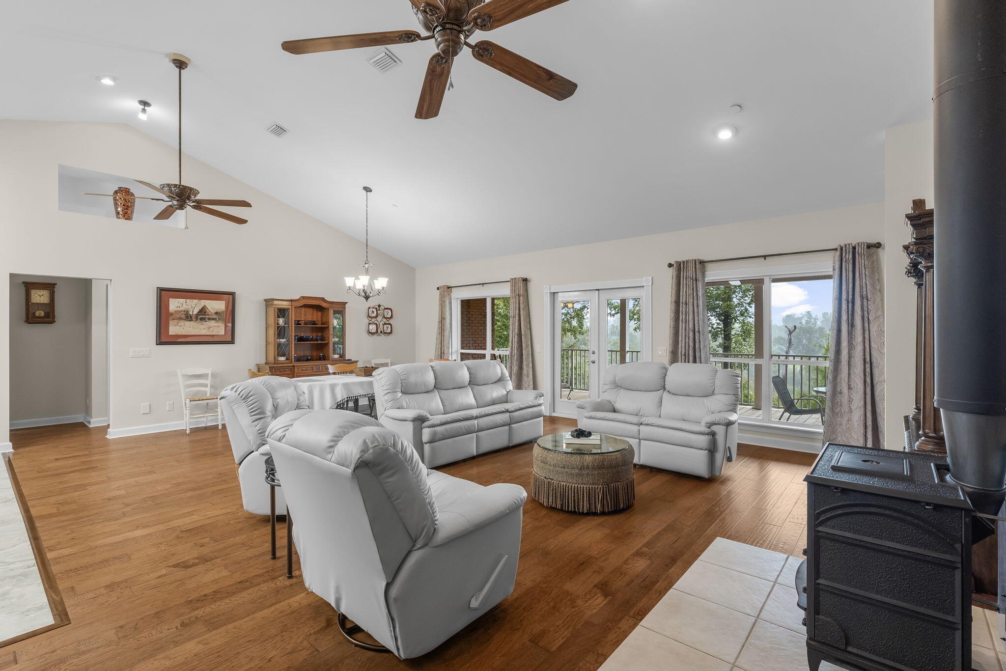 Youngstown, Florida, 32466, United States, 6 Bedrooms Bedrooms, ,6 BathroomsBathrooms,Residential,For Sale,1981831