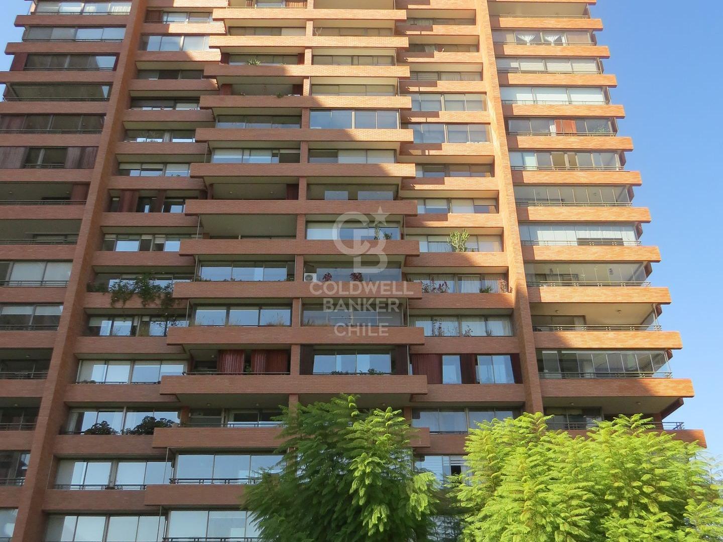 Las Condes, Chile, 3 Bedrooms Bedrooms, ,4 BathroomsBathrooms,Residential,For Sale,1877338