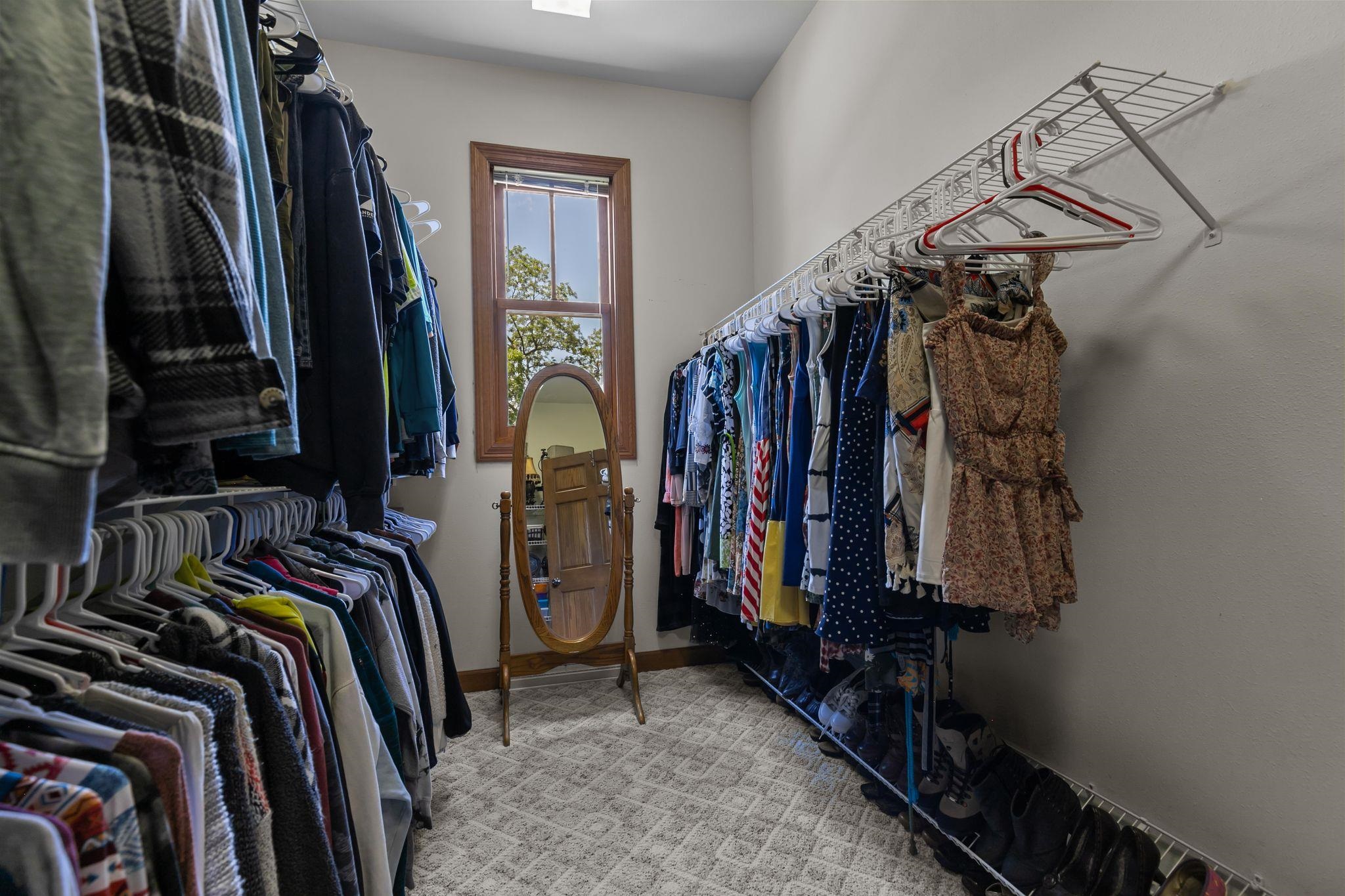 Berlin, Wisconsin, 54923, United States, 5 Bedrooms Bedrooms, ,4 BathroomsBathrooms,Residential,For Sale,1974961