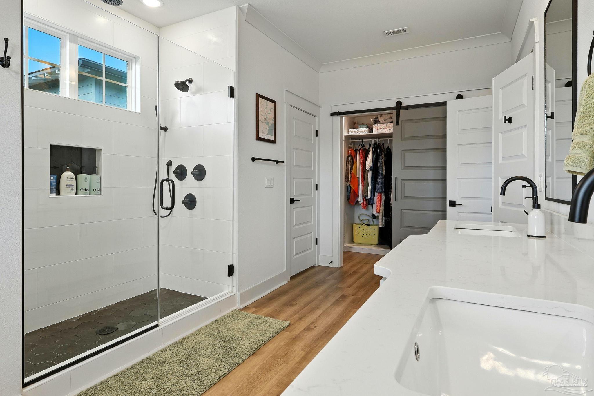 Pensacola, Florida, 32507, United States, 3 Bedrooms Bedrooms, ,3 BathroomsBathrooms,Residential,For Sale,1956386