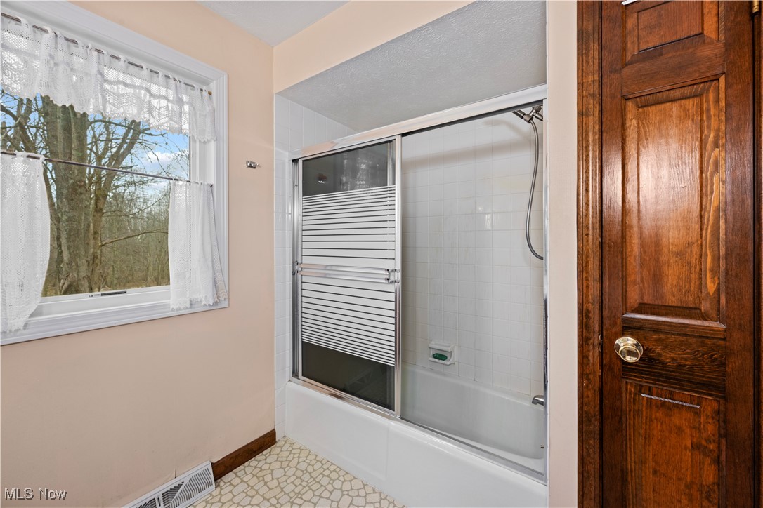 Novelty, Ohio, 44072, United States, 4 Bedrooms Bedrooms, ,3 BathroomsBathrooms,Residential,For Sale,1997729