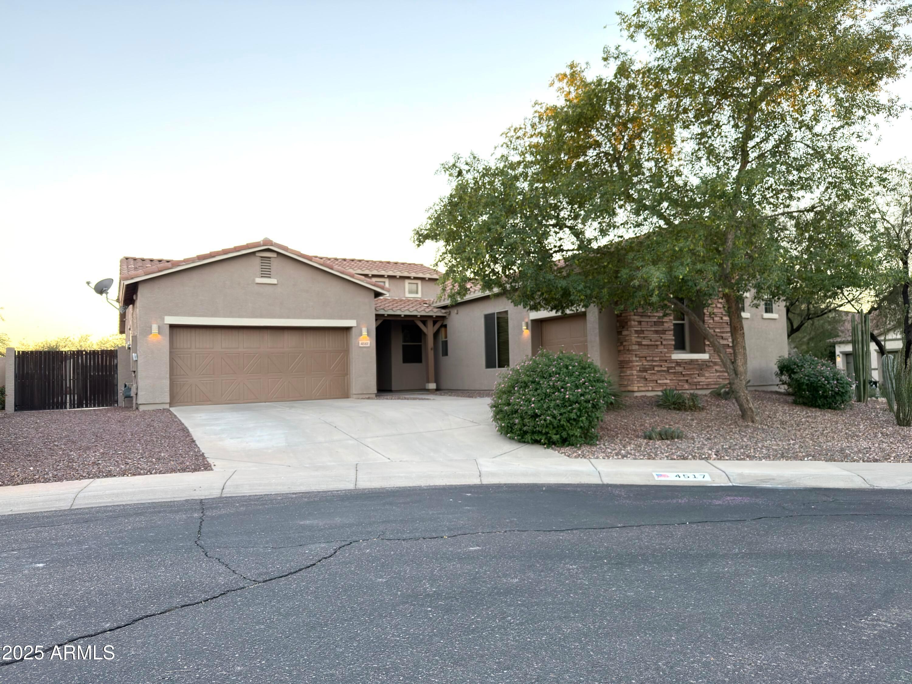 New River, Arizona, 85087, United States, 4 Bedrooms Bedrooms, ,2 BathroomsBathrooms,Residential,For Sale,1979585