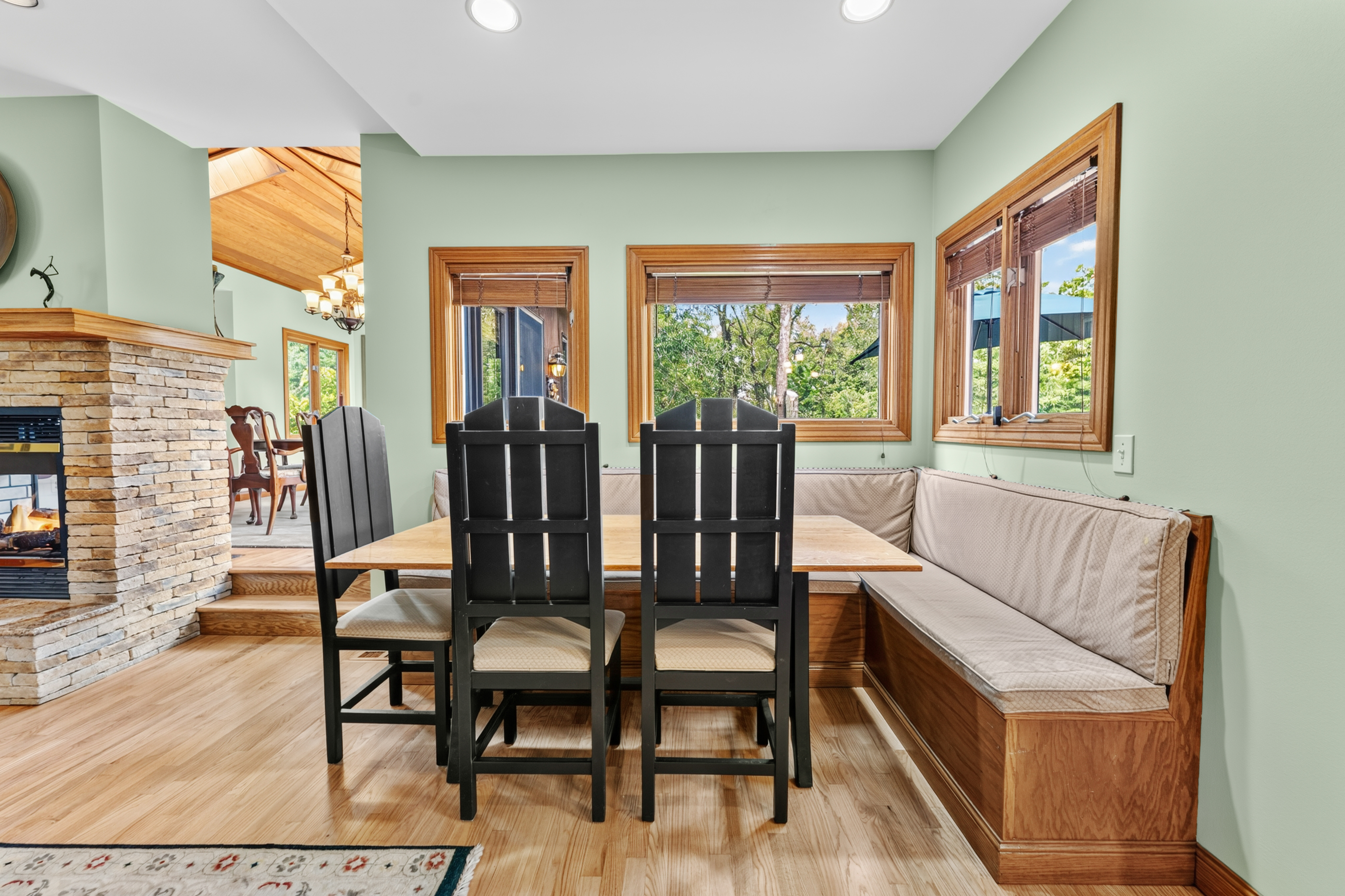  Light-Filled Contemporary on 2.35 Acres in Ladue - 物件實景