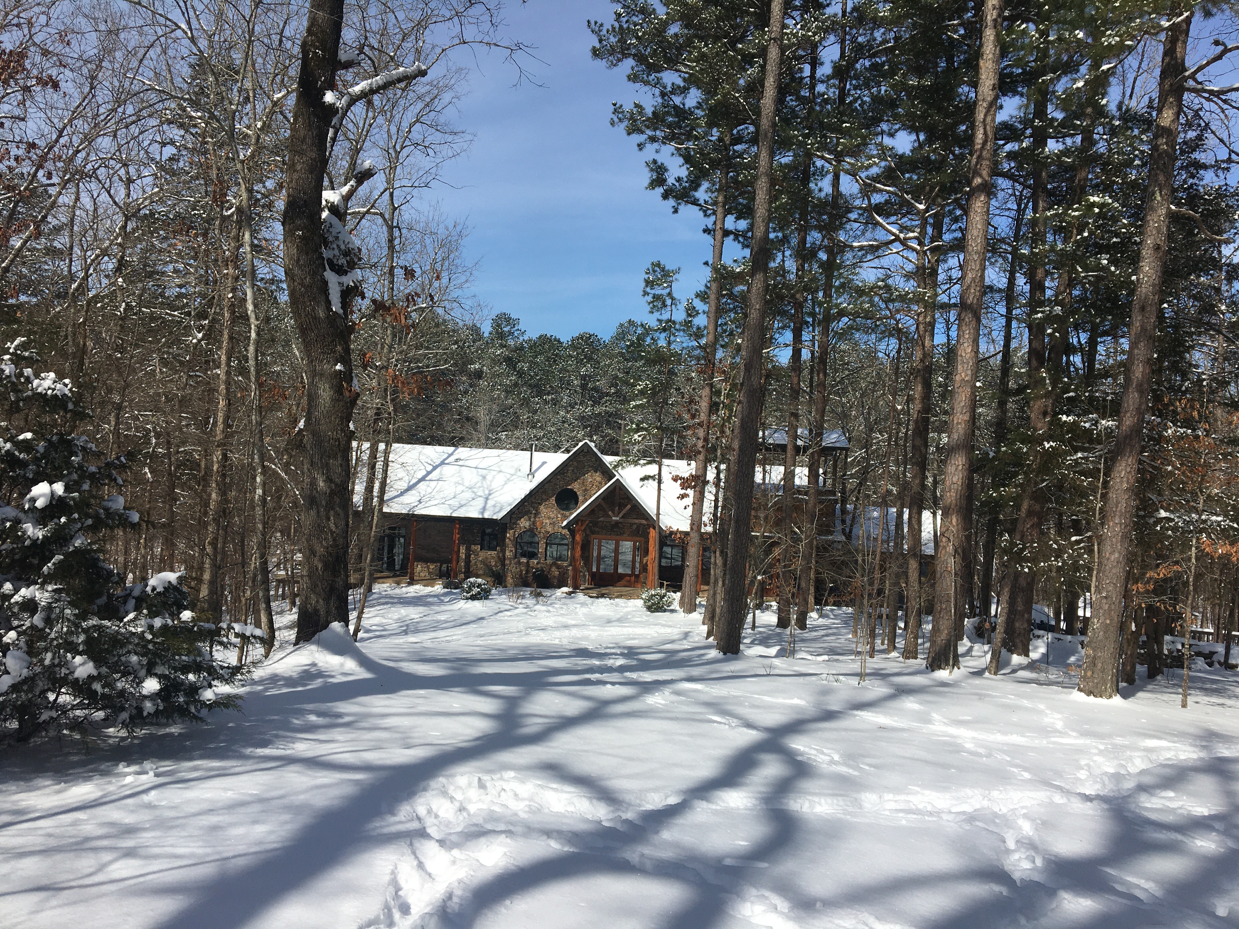 Mena, Arkansas, 71953, United States, 3 Bedrooms Bedrooms, ,3 BathroomsBathrooms,Residential,For Sale,1979119