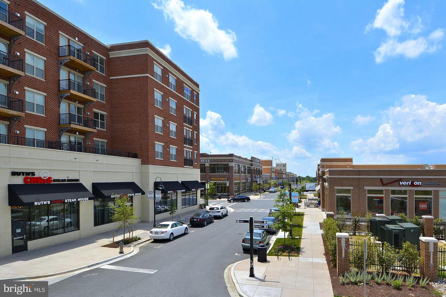 Gaithersburg, Maryland, 20878, United States, 4 Bedrooms Bedrooms, ,5 BathroomsBathrooms,Residential,For Sale,1949694