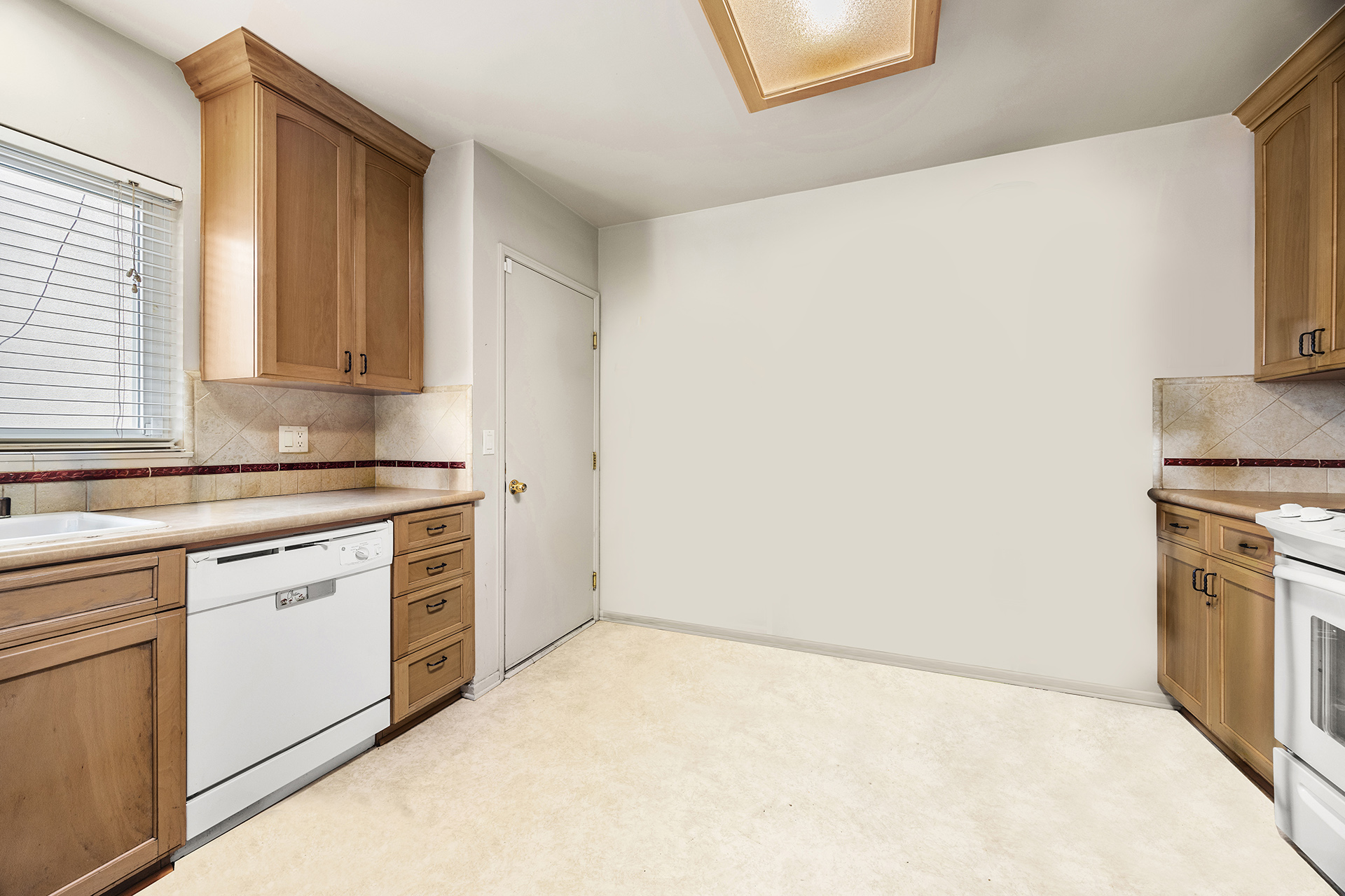 Fullerton, California, 92833, United States, 4 Bedrooms Bedrooms, ,2 BathroomsBathrooms,Residential,For Sale,2049395