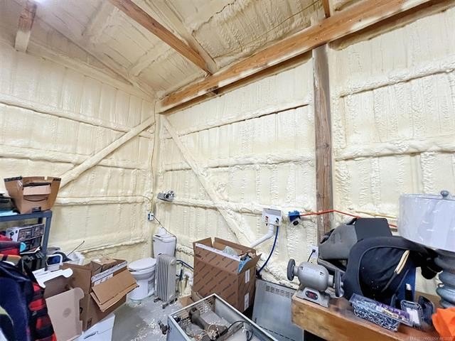 Tahlequah, Oklahoma, 74464, United States, 6 Bedrooms Bedrooms, ,4 BathroomsBathrooms,Residential,For Sale,1982576