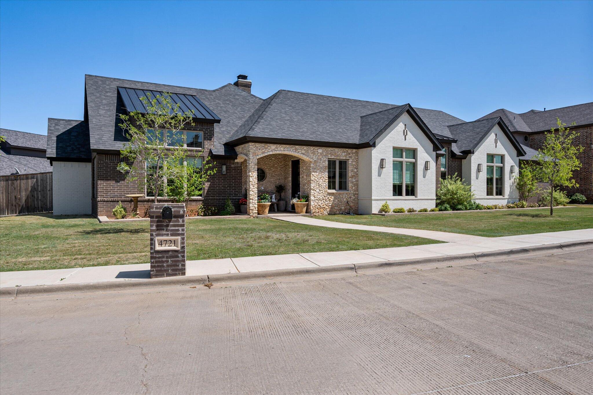 Lubbock, Texas, 79424, United States, 4 Bedrooms Bedrooms, ,4 BathroomsBathrooms,Residential,For Sale,1872129