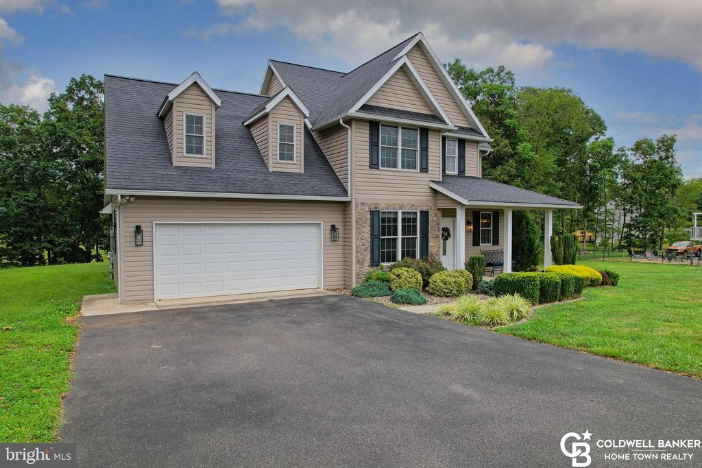 RIDGELEY, West Virginia, 26753, United States, 4 Bedrooms Bedrooms, ,3 BathroomsBathrooms,Residential,For Sale,1940316