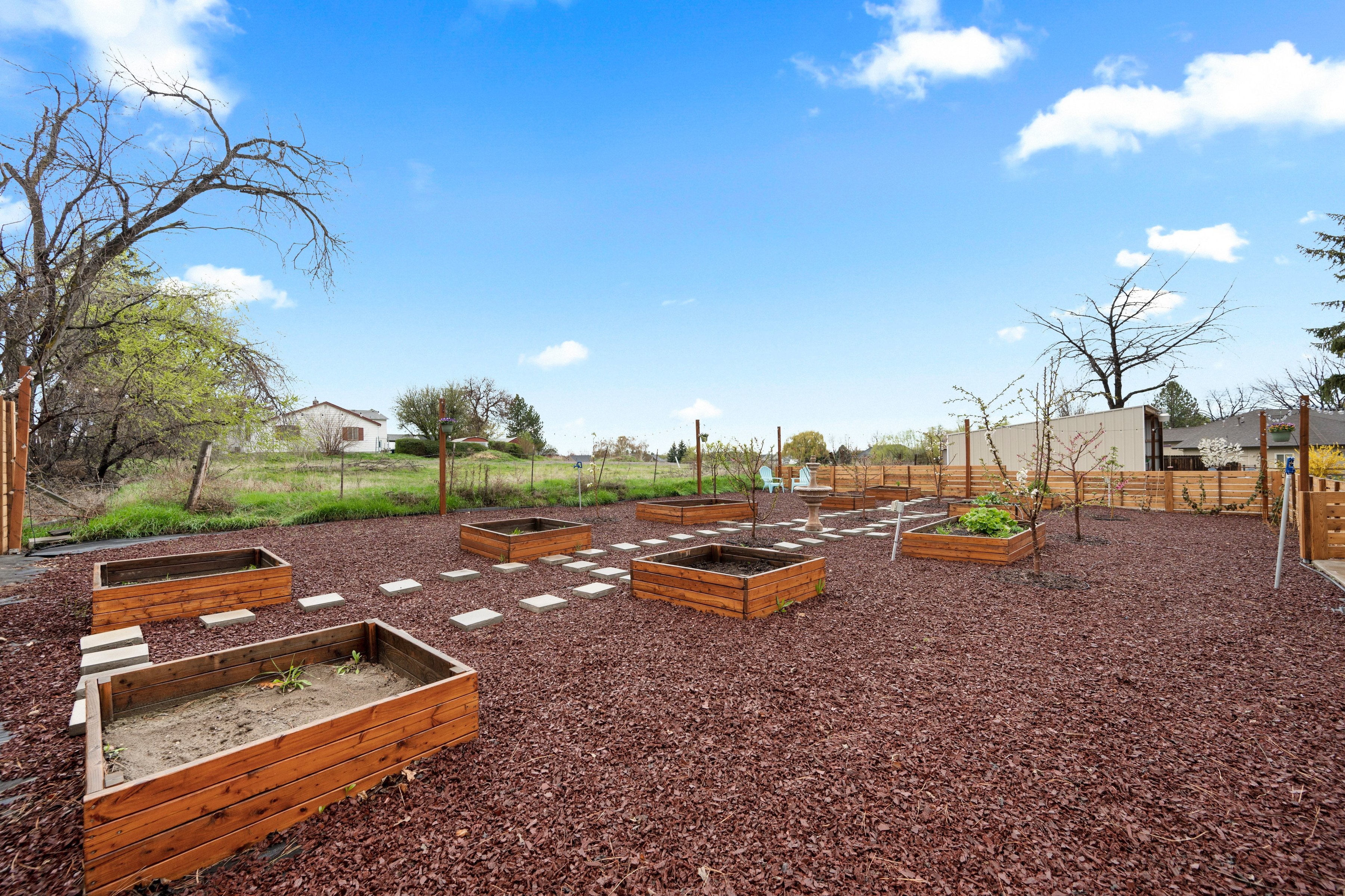  Farm-to-Table Living with Income Unit & Views - 物件實景