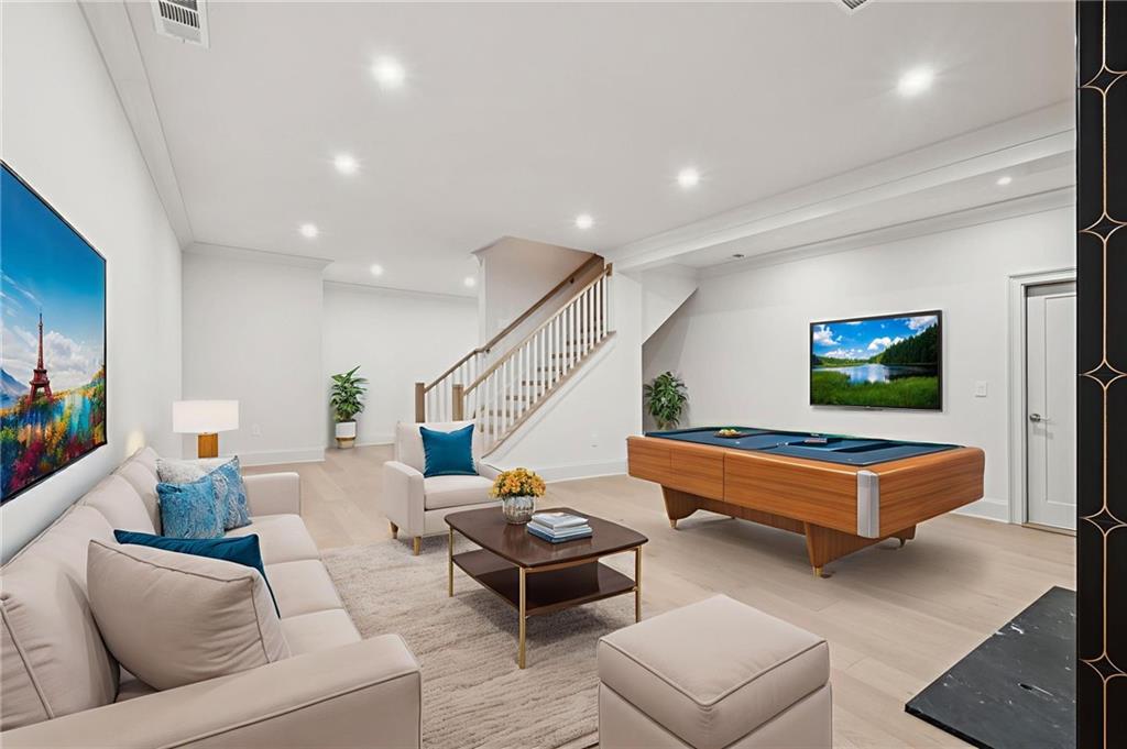 Alpharetta, Georgia, 30004, United States, 5 Bedrooms Bedrooms, ,7 BathroomsBathrooms,Residential,For Sale,1978962