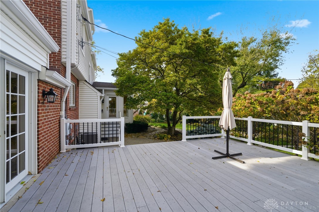 Oakwood, Ohio, 45409, United States, 4 Bedrooms Bedrooms, ,3 BathroomsBathrooms,Residential,For Sale,1987886