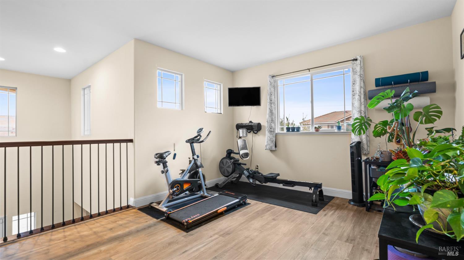 Vacaville, California, 95688, United States, 5 Bedrooms Bedrooms, ,3 BathroomsBathrooms,Residential,For Sale,2005727