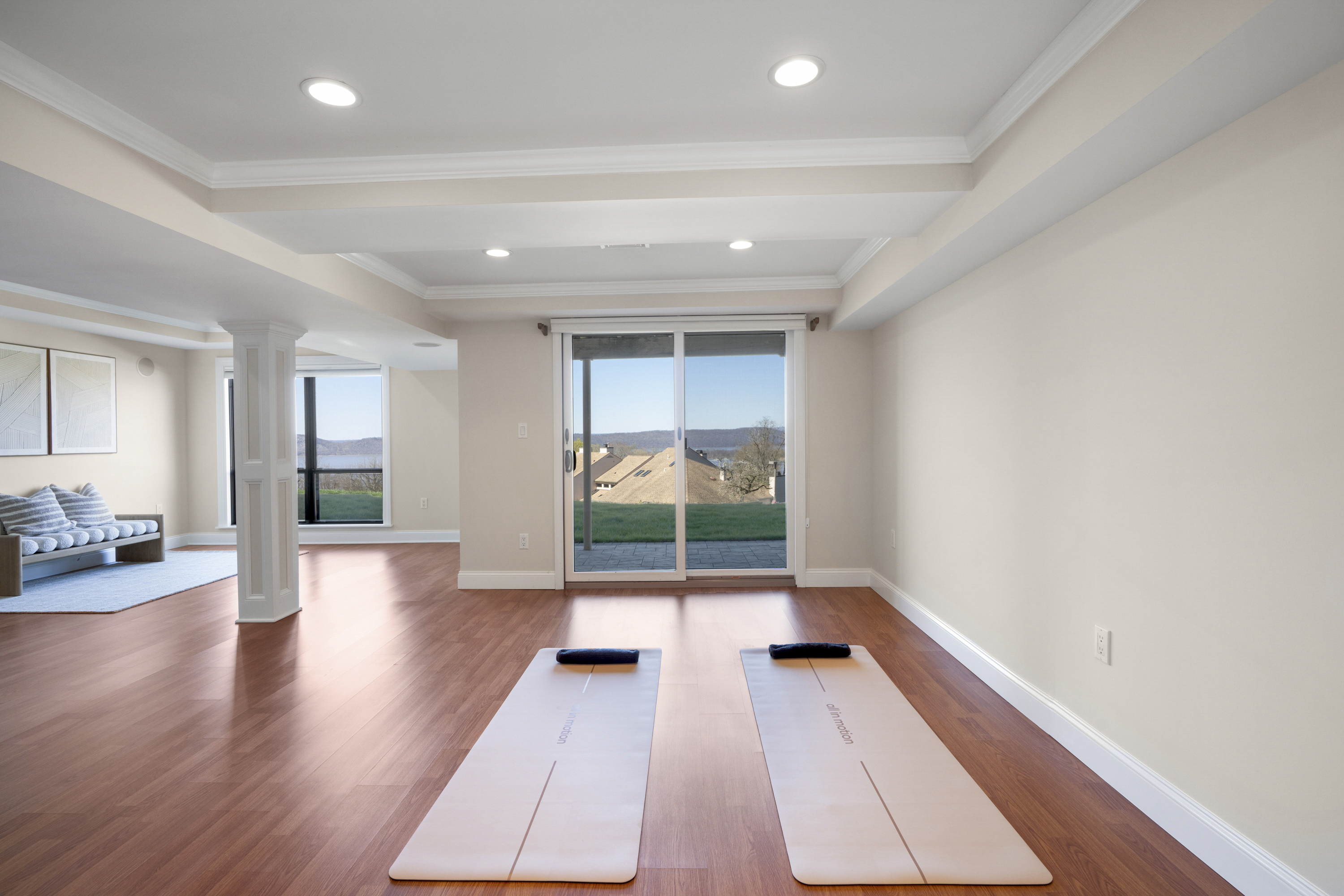  Water Views in Hudson Watch - 物件實景