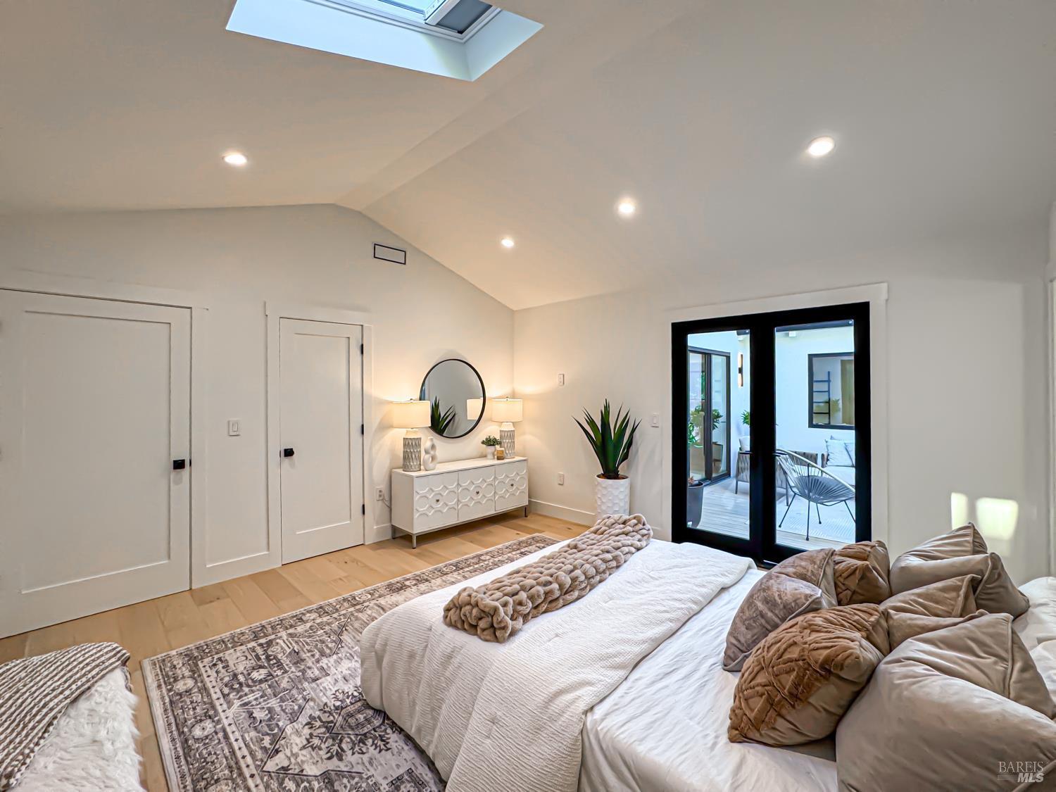 San Rafael, California, 94903, United States, 4 Bedrooms Bedrooms, ,3 BathroomsBathrooms,Residential,For Sale,1992901