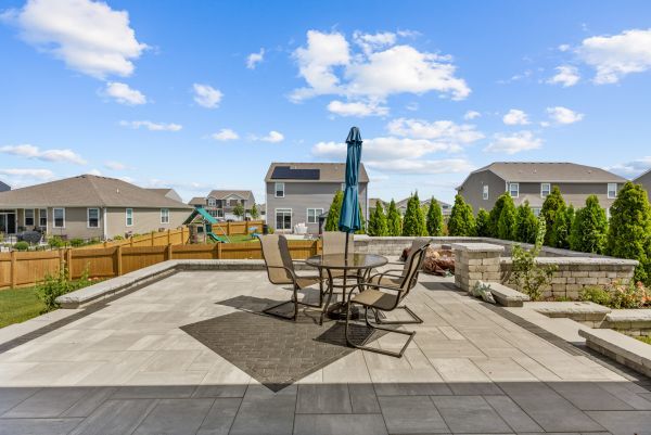 Huntley, Illinois, 60142, United States, 4 Bedrooms Bedrooms, ,2 BathroomsBathrooms,Residential,For Sale,1975565