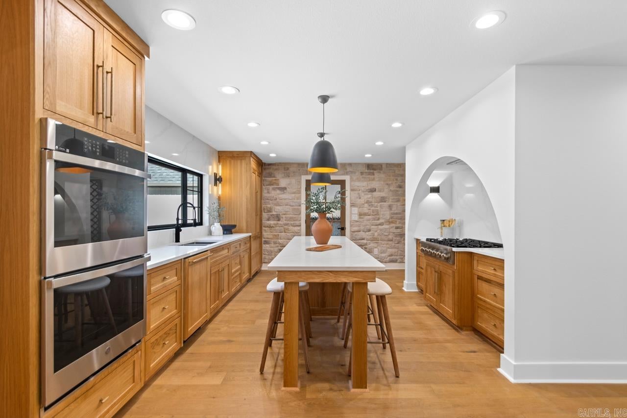 Alexander, Arkansas, 72002, United States, 6 Bedrooms Bedrooms, ,4 BathroomsBathrooms,Residential,For Sale,1986136