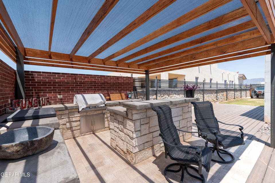 El Paso, Texas, 79932, United States, 5 Bedrooms Bedrooms, ,2 BathroomsBathrooms,Residential,For Sale,1915339