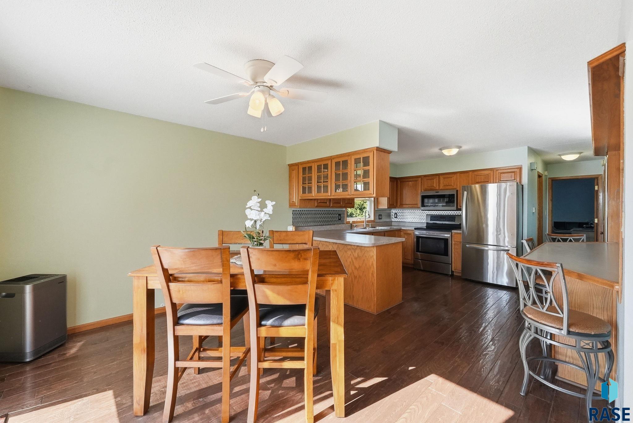 Sioux Falls, South Dakota, 57106, United States, 4 Bedrooms Bedrooms, ,2 BathroomsBathrooms,Residential,For Sale,2042590