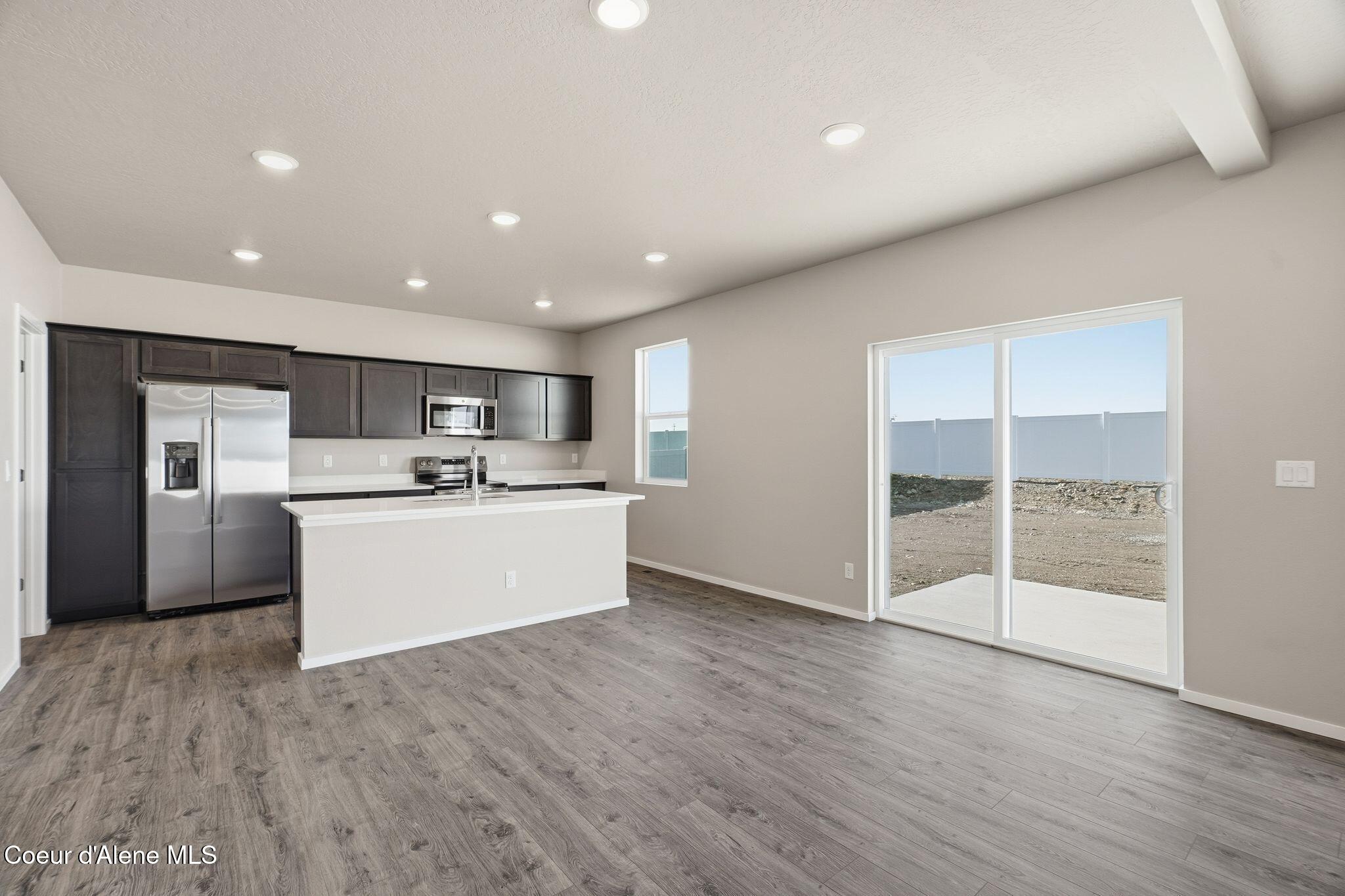 Post Falls, Idaho, 83854, United States, 4 Bedrooms Bedrooms, ,3 BathroomsBathrooms,Residential,For Sale,1973812