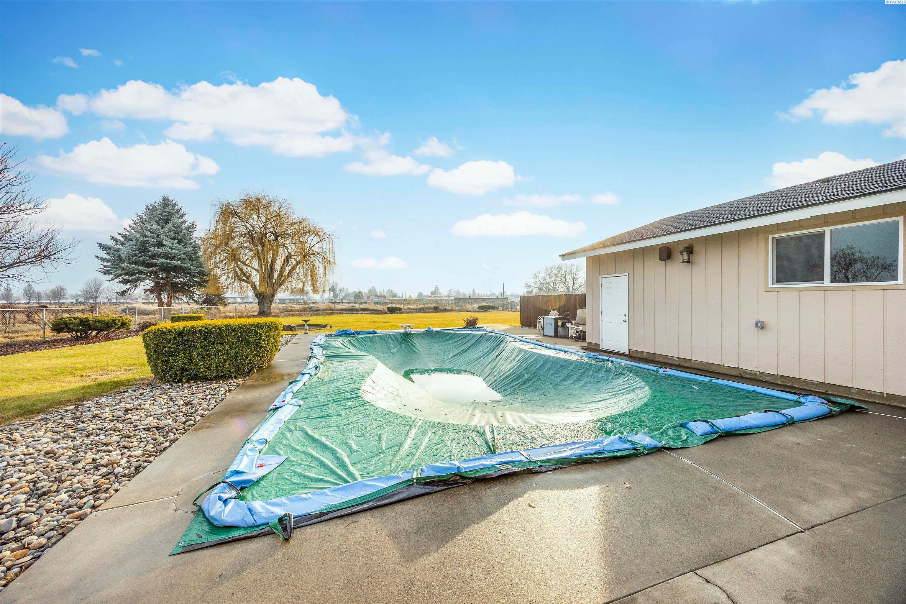 Grandview, Washington, 98930, United States, 4 Bedrooms Bedrooms, ,3 BathroomsBathrooms,Residential,For Sale,2007847