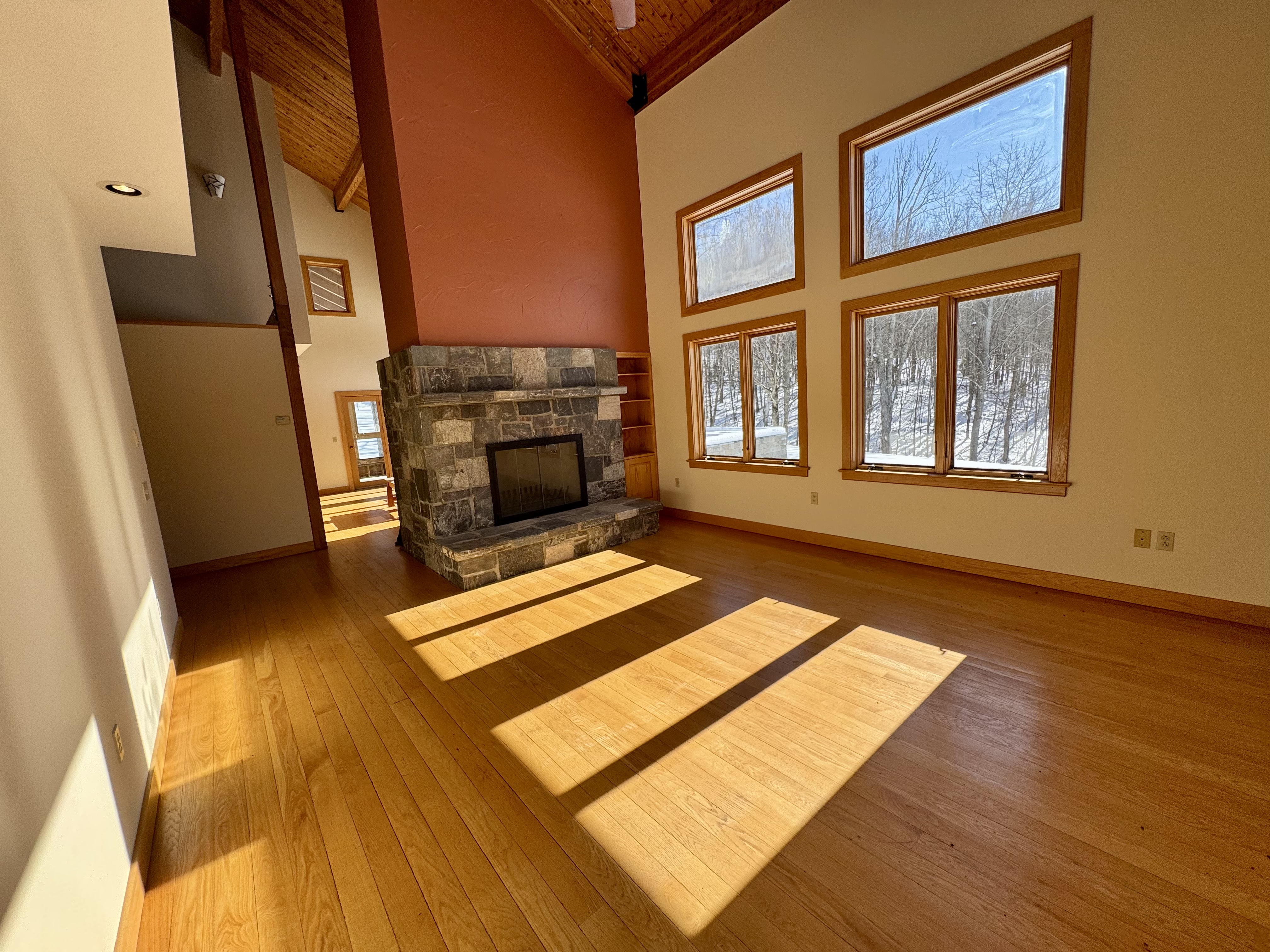  104 Upper Stonehouse Mountain Road - 物件實景