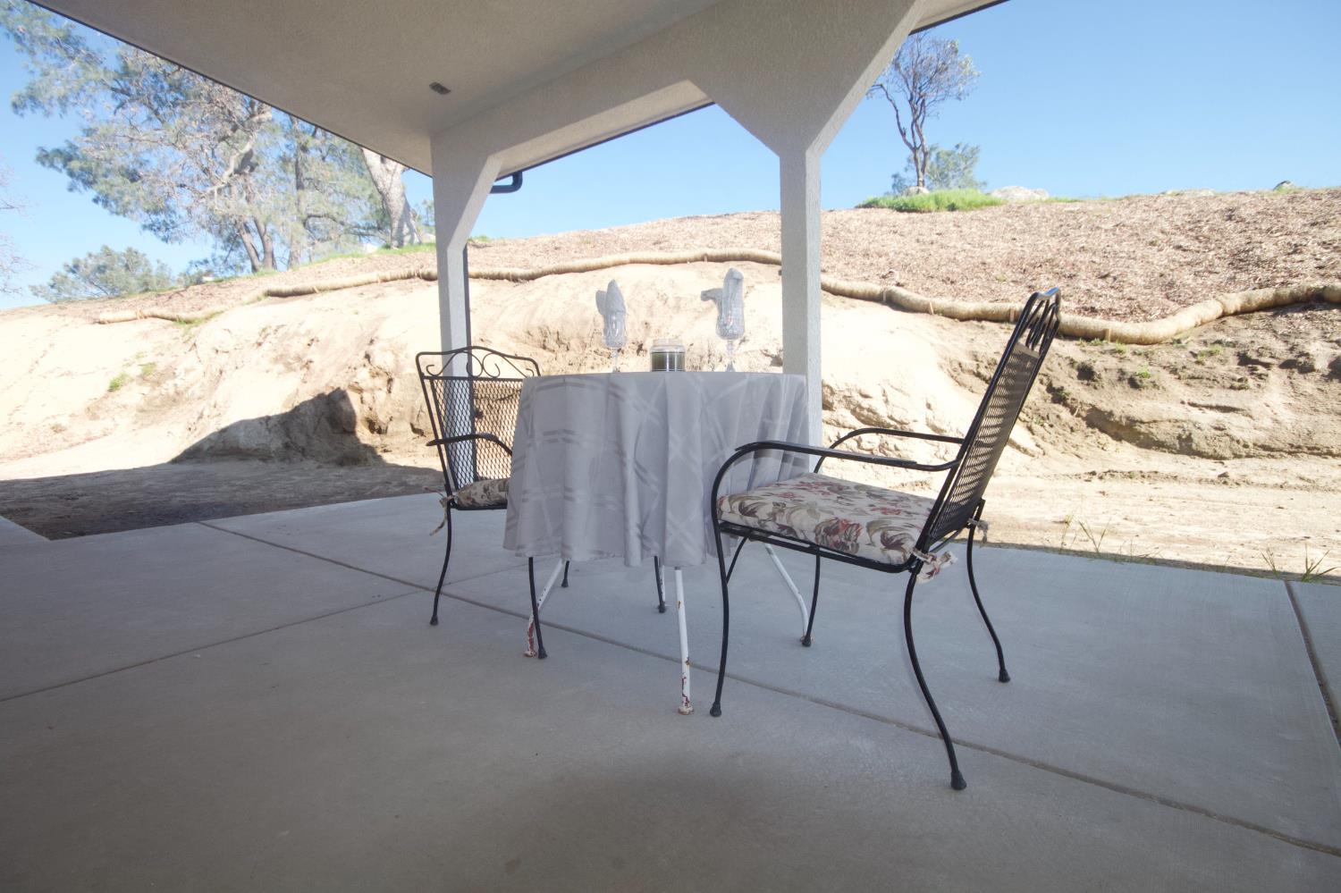 Coarsegold, California, 93614, United States, 3 Bedrooms Bedrooms, ,2 BathroomsBathrooms,Residential,For Sale,2011368