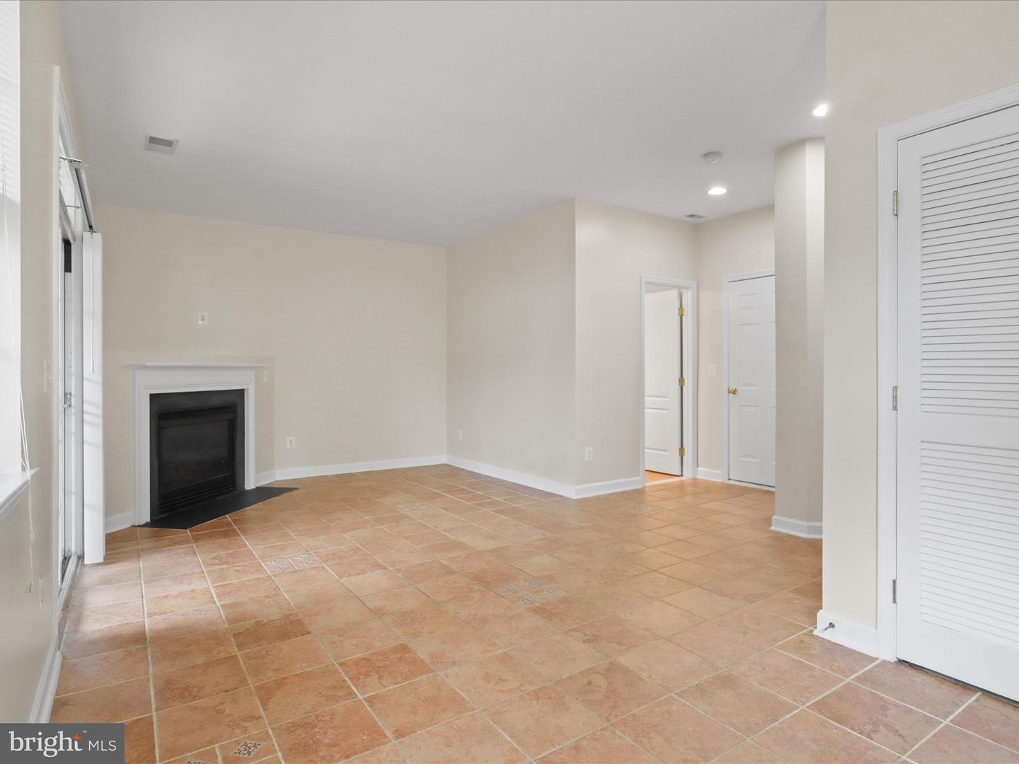 Alexandria, Virginia, 22306, United States, 3 Bedrooms Bedrooms, ,4 BathroomsBathrooms,Residential,For Sale,1989566