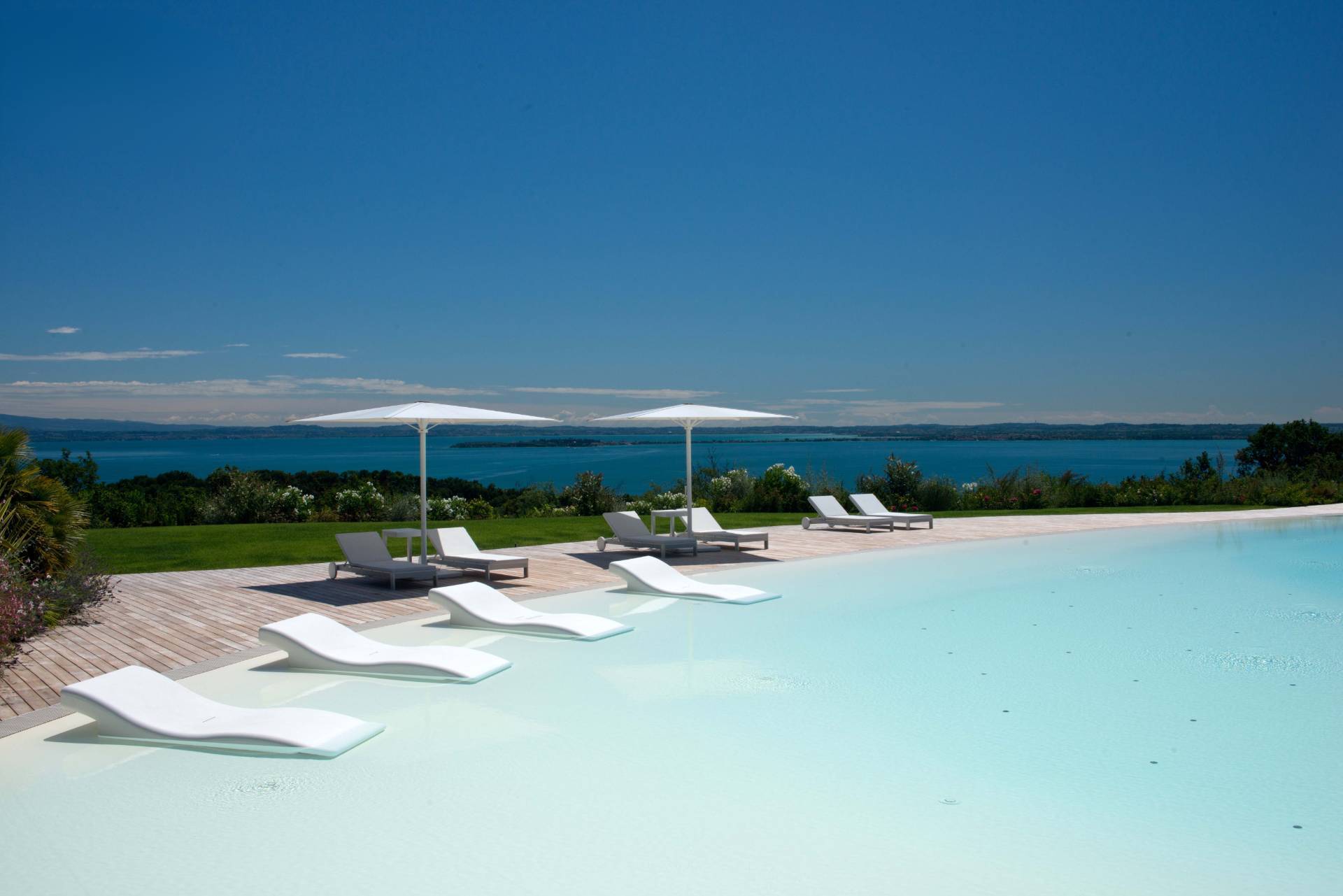 Padenghe sul Garda, Brescia, 25080, IT, 3 Bedrooms Bedrooms, ,4 BathroomsBathrooms,Residential,For Sale,1882393