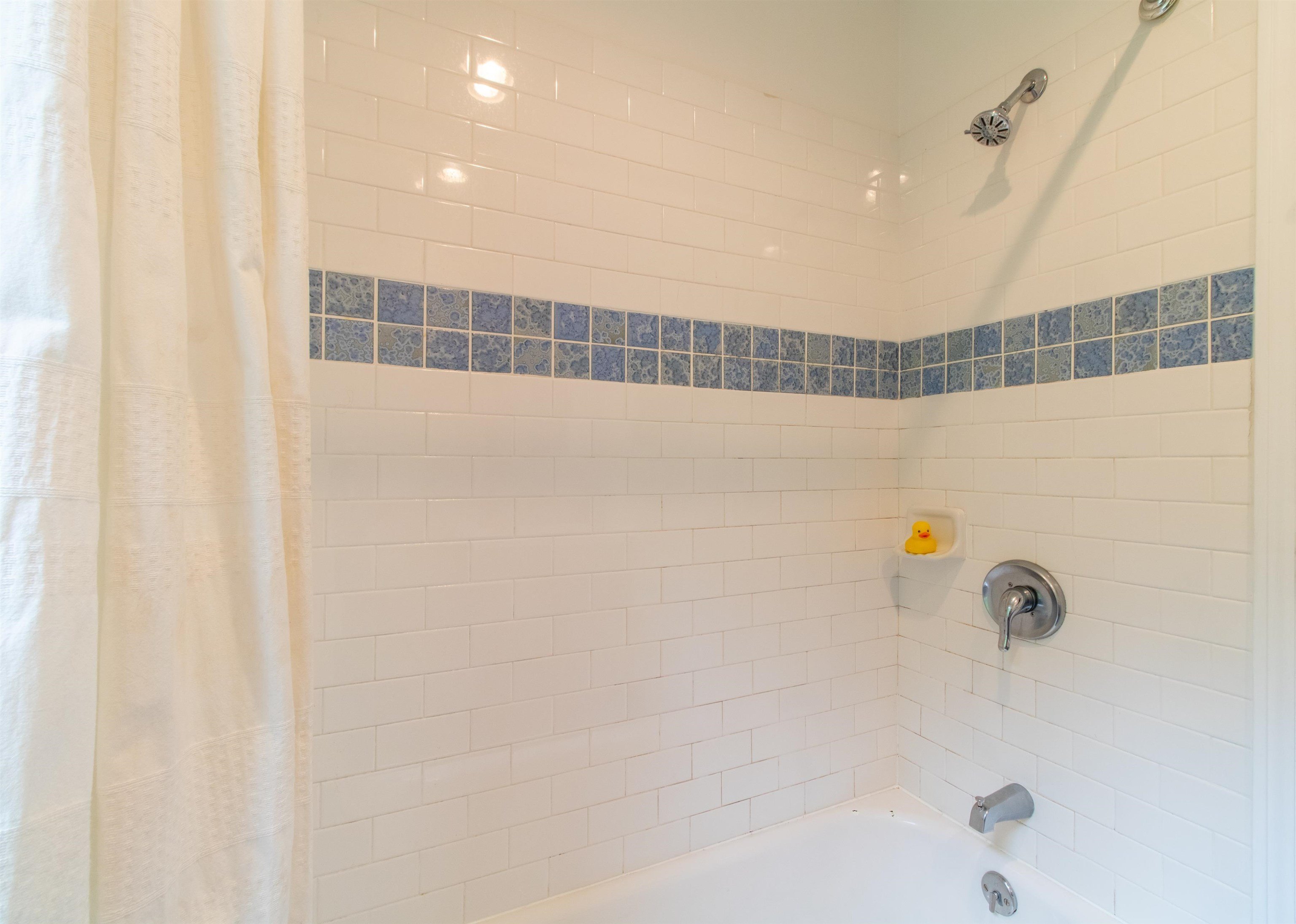 Kirby, Vermont, 05851, United States, 5 Bedrooms Bedrooms, ,3 BathroomsBathrooms,Residential,For Sale,2036584