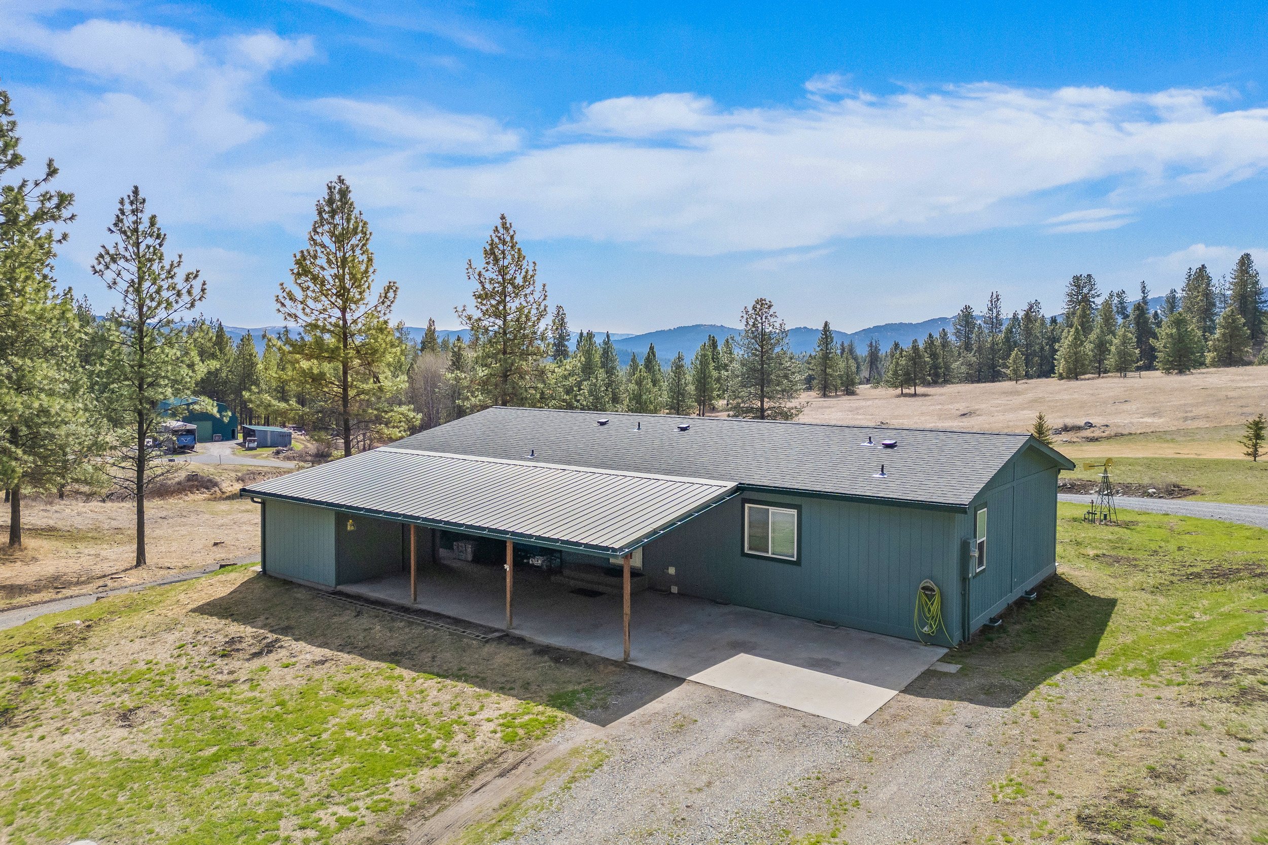 Colville, Washington, 99114, United States, 2 Bedrooms Bedrooms, ,3 BathroomsBathrooms,Residential,For Sale,1763209