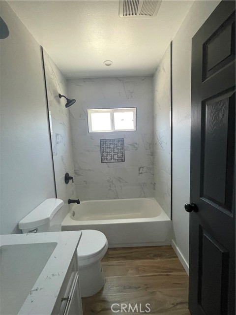 Compton, California, 90221, United States, 3 Bedrooms Bedrooms, ,2 BathroomsBathrooms,Residential,For Sale,1899537