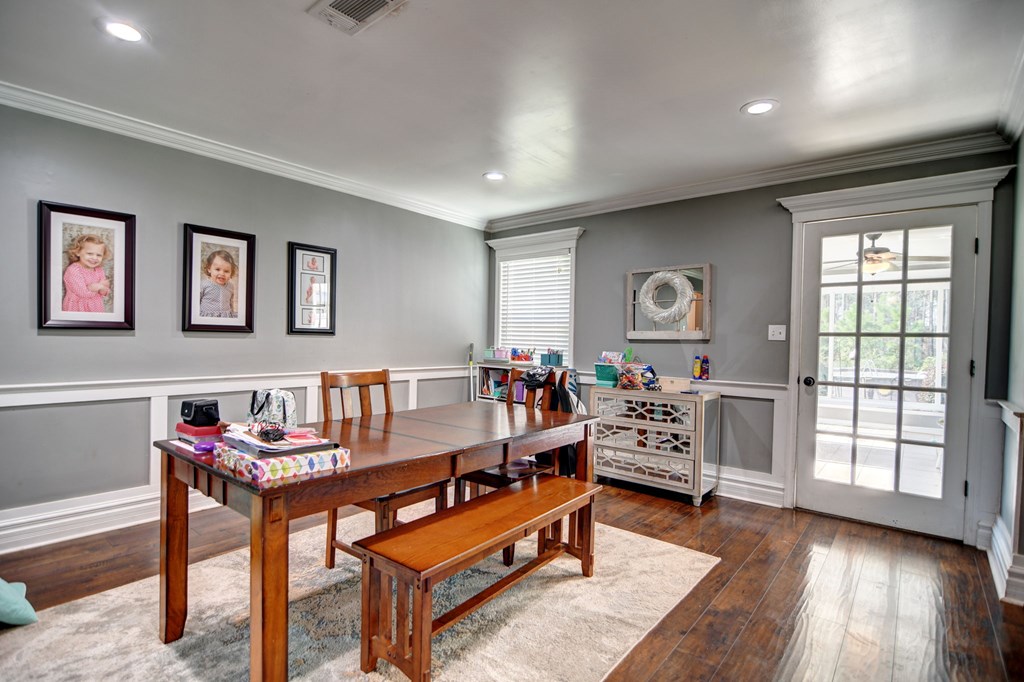 Valdosta, Georgia, 31601, United States, 4 Bedrooms Bedrooms, ,3 BathroomsBathrooms,Residential,For Sale,1980775